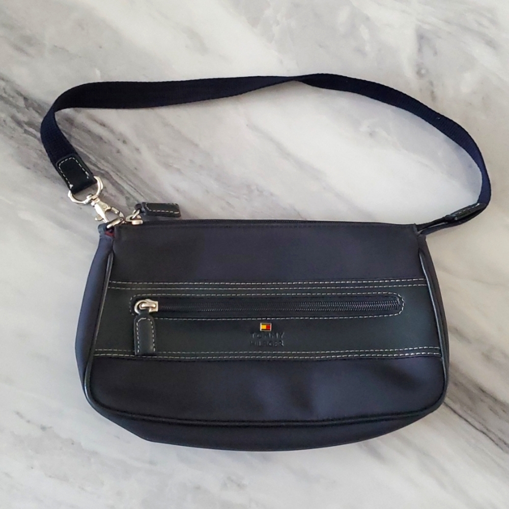 Tommy Hilfiger Women Small Shoulder Bag